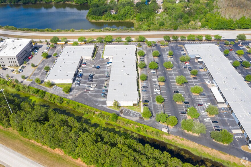 More Photos Of 2900-2928 S Falkenburg Rd, Riverview Light Distribution For Lease