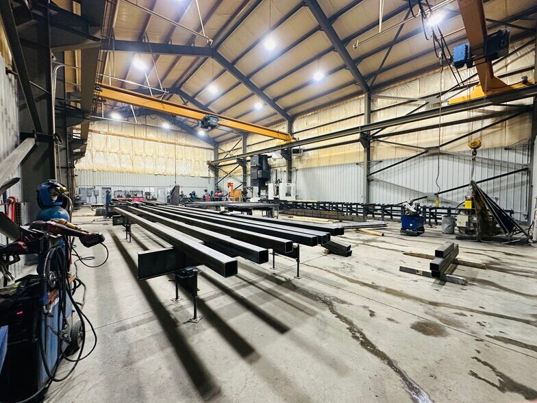 More Photos Of 722003 Range Road 53, Grande Prairie County No 1 Warehouse For Lease