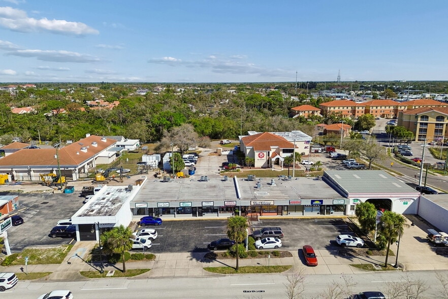 More Photos Of 517 E Venice Ave, Venice Service For Sale