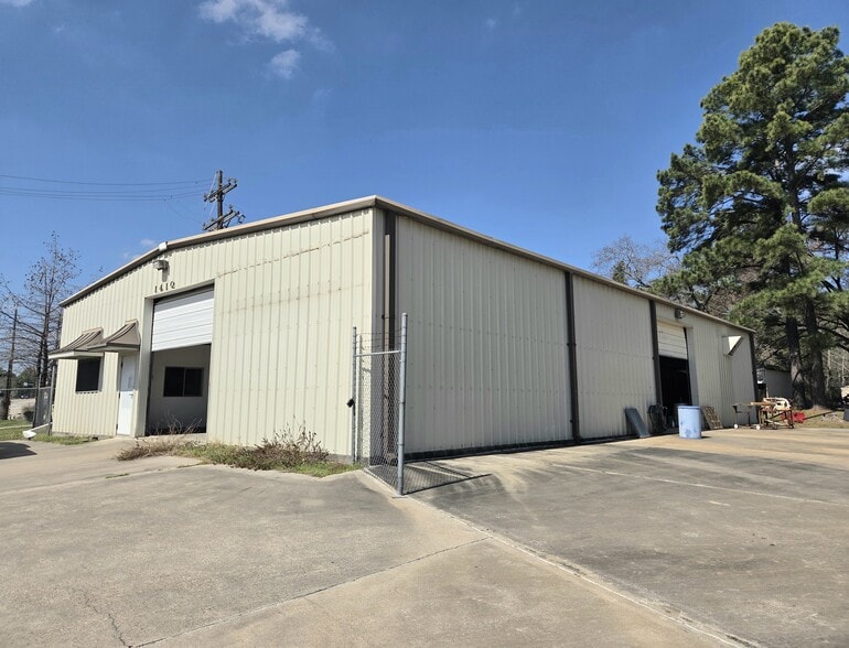 More Photos Of 1410 FM 2854 Rd, Conroe Industrial For Lease