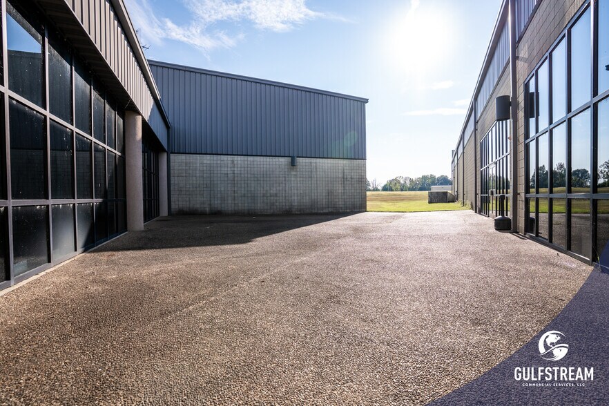 More Photos Of 5555 Wellness dr, Philpot Lodge Meeting Hall For Sale