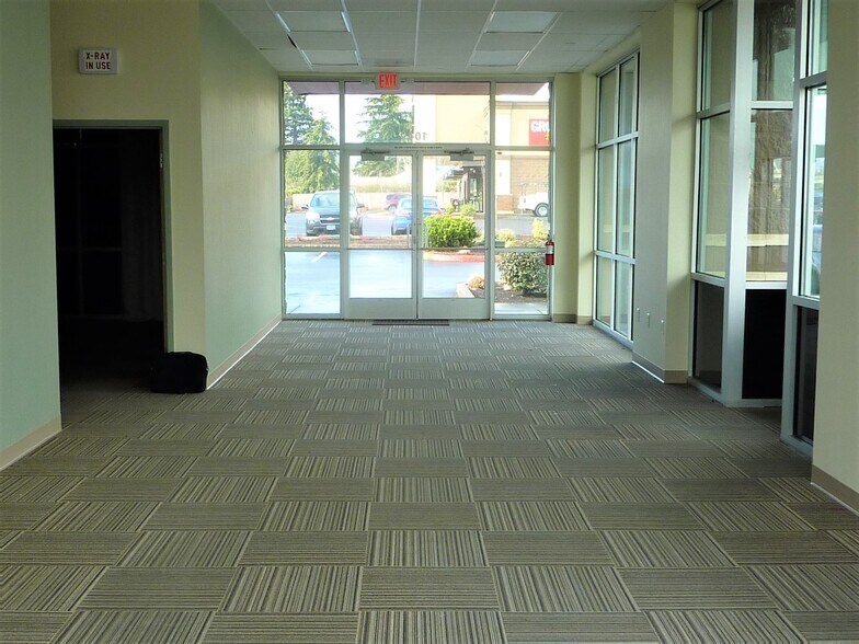 More Photos Of 200 W Ellendale, Dallas Unknown For Lease