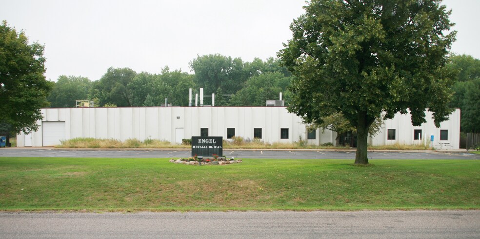 Primary Photo Of 925 Industrial Dr S, Sauk Rapids Service For Sale
