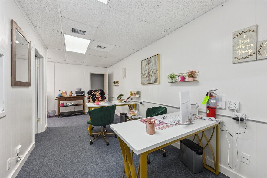 More Photos Of 417 San Jacinto St, Houston Specialty For Sale