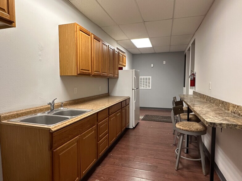 More Photos Of 2815 Olive St, Saint Louis Office For Lease