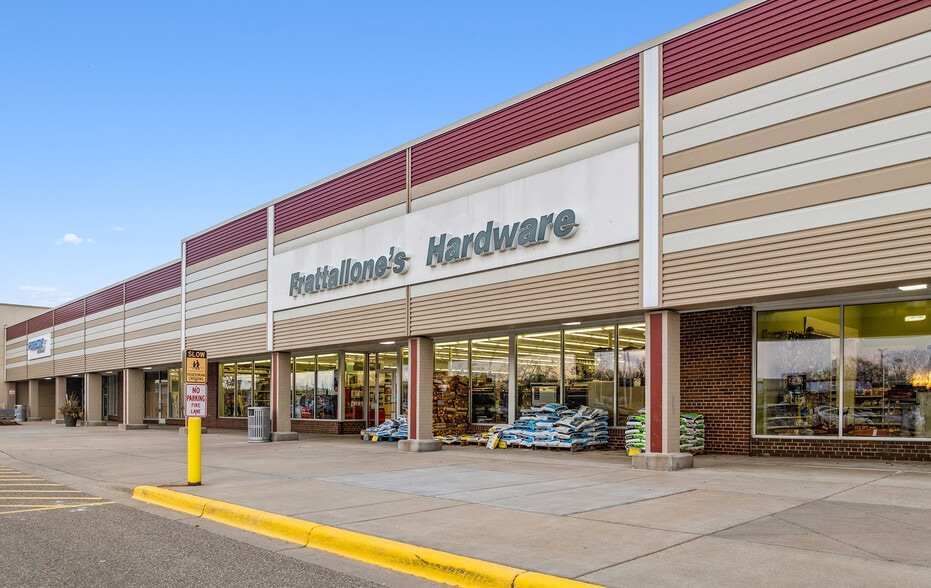 More Photos Of 10855 University Ave NE, Blaine Unknown For Lease