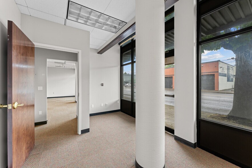 More Photos Of 2030 NE Martin Luther King Jr Blvd, Portland Office For Lease
