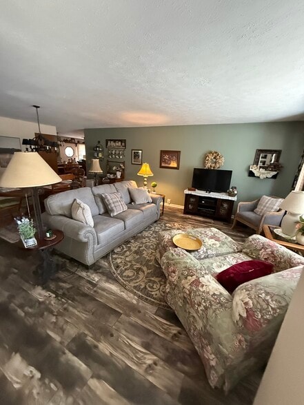 More Photos Of 714 College Dr, Anderson Apartments For Sale