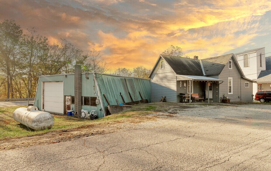 More Photos Of 6685 N County Road 575 W, Scipio Auto Repair For Sale