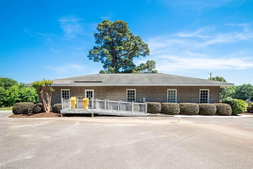 More Photos Of 10362 NC Highway 8, Lexington Office For Sale