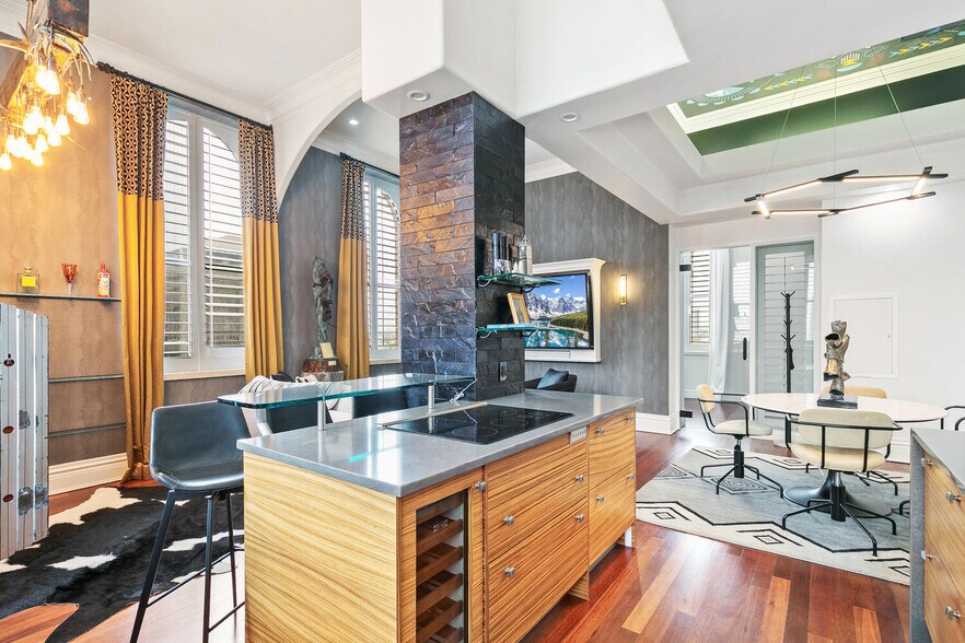 More Photos Of 1601 Arapahoe St, Denver Office For Sale