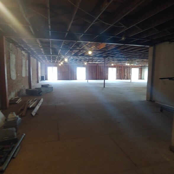 More Photos Of 101-103 S Washington Ave, Wellington Office For Lease