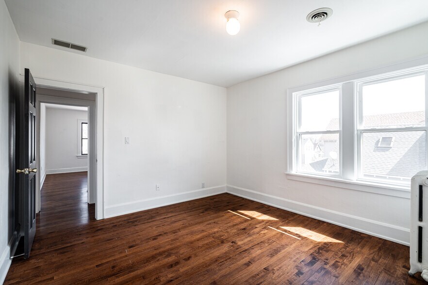 More Photos Of 3701 E Layton Ave, Cudahy Storefront Retail Residential For Sale