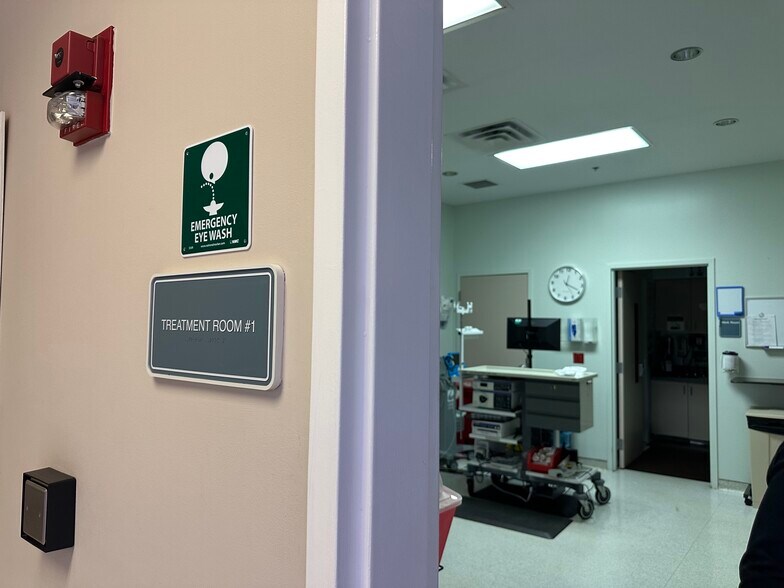 More Photos Of 1310 SE West Star Ave, Port Saint Lucie Hospital For Lease