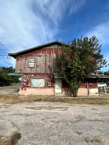 More Photos Of 2602 E Crosstimbers St, Houston Apartments For Sale