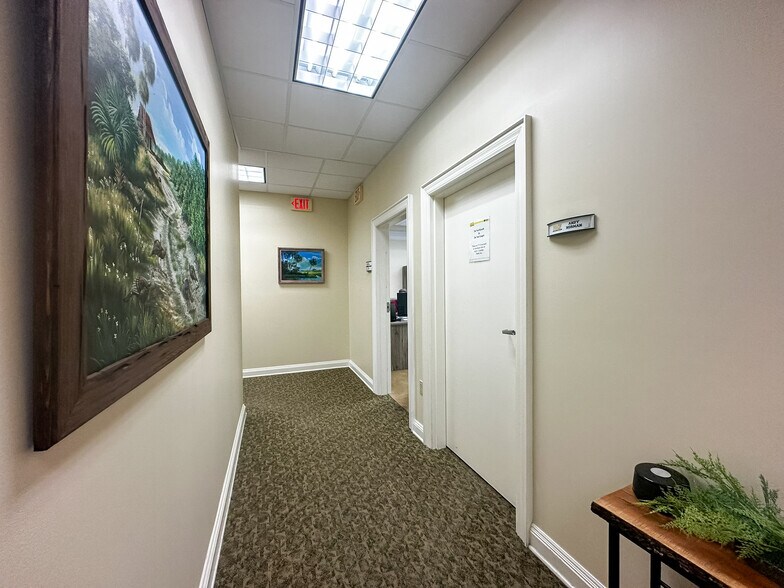 More Photos Of 2117-2123 Harden Blvd, Lakeland Office For Lease
