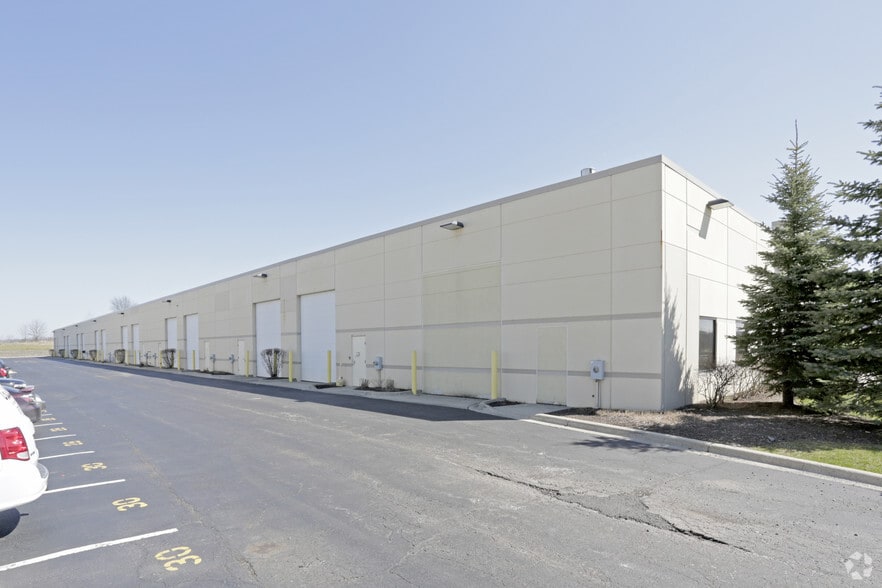 More Photos Of 2402-2430 Millennium Dr, Elgin Warehouse For Lease