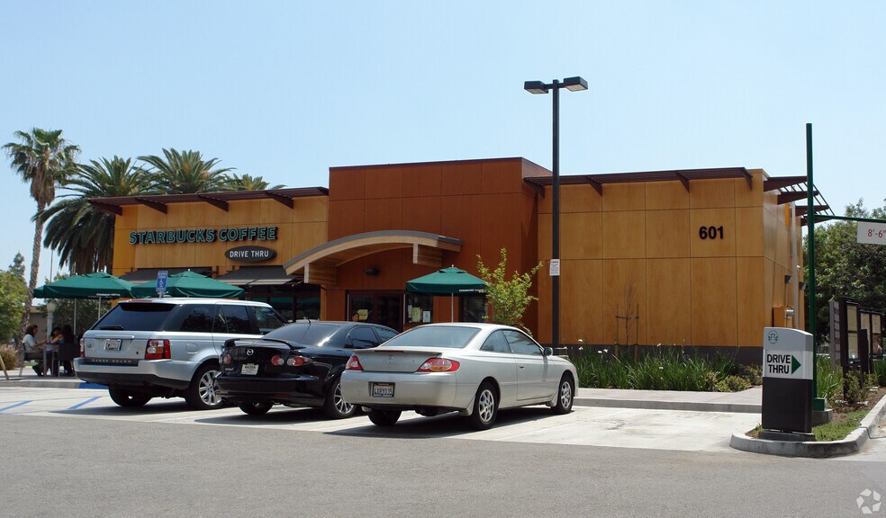 More Photos Of 659-689 W 2nd St, San Bernardino Freestanding For Lease