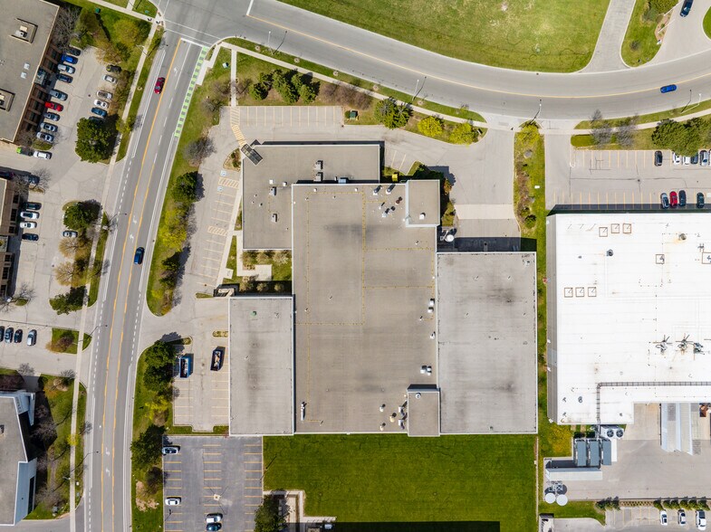 More Photos Of 2830 Plymouth Dr, Oakville Industrial For Sale