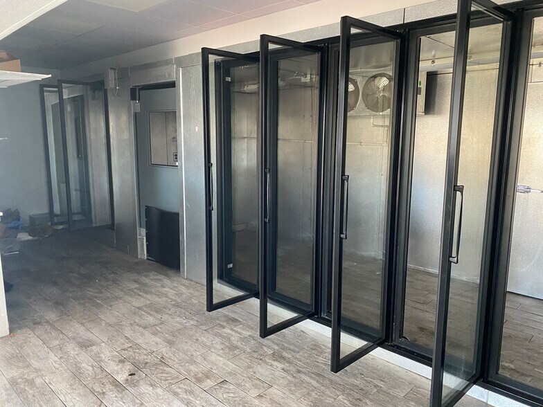 More Photos Of 2350 N Jerusalem Ave, North Bellmore Convenience Store For Sale