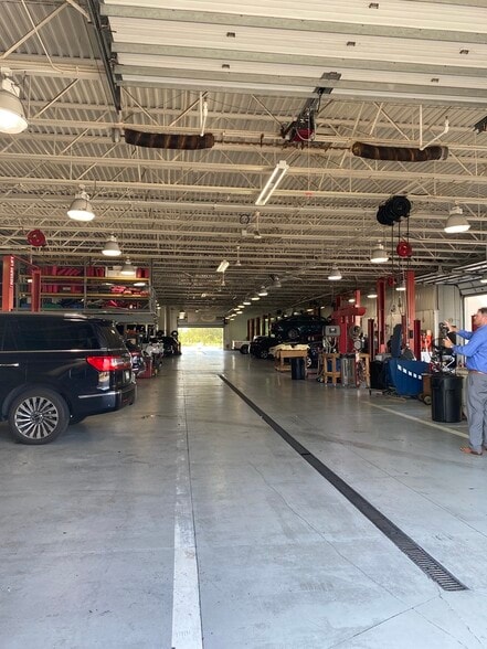 More Photos Of 1800-1850 E Merritt Island Cswy, Merritt Island Auto Dealership For Sale