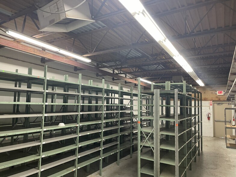 More Photos Of 720 S Edgewood Ave, Urbana Manufacturing For Lease