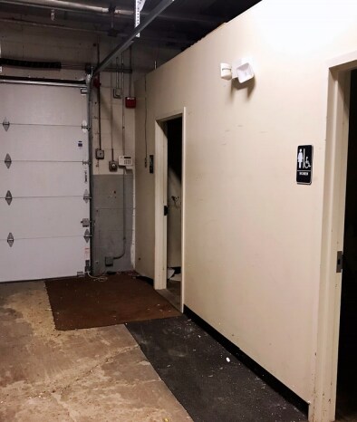 More Photos Of 1216-1218 N Lake St, Aurora Storefront Retail Office For Lease
