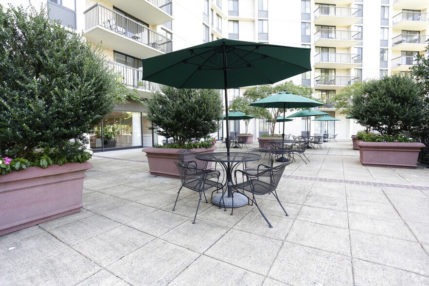 More Photos Of 1350 Beverly Rd, McLean Apartments For Lease