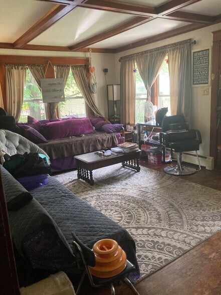 More Photos Of 7 Glen St, Farmington Apartments For Sale