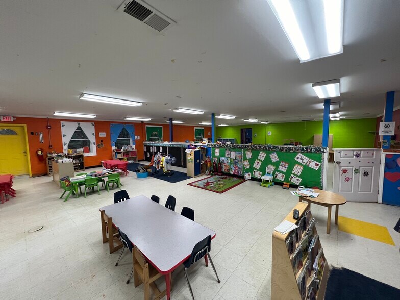 More Photos Of 2605 Campbellton Rd SW, Atlanta Daycare Center For Sale