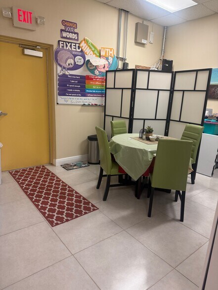 More Photos Of 10101-10181 W Commercial Blvd, Tamarac Storefront Retail Office For Lease