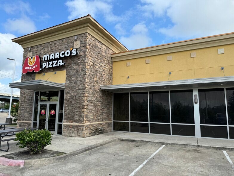 Primary Photo Of 5735 Bayport Blvd, Seabrook Storefront For Lease