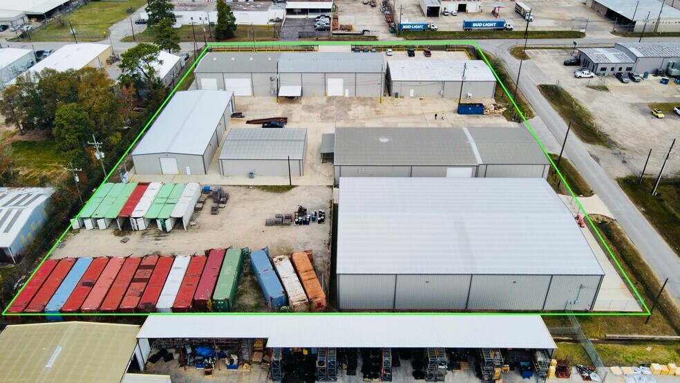 More Photos Of 2614 Industrial Ln, Conroe Warehouse For Sale