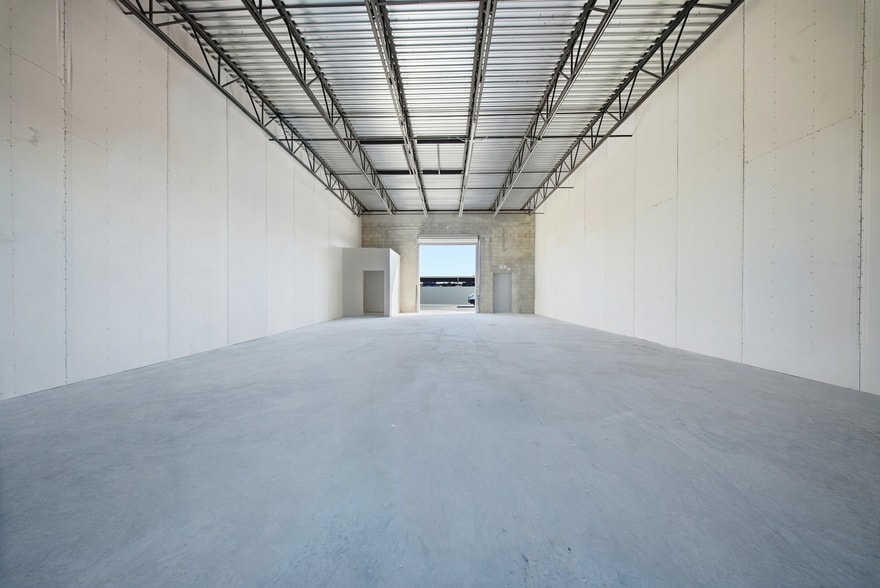 More Photos Of , Largo Unknown For Sale