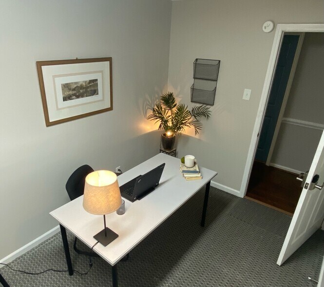 More Photos Of 2922 Audrey Dr, Gastonia Office For Lease