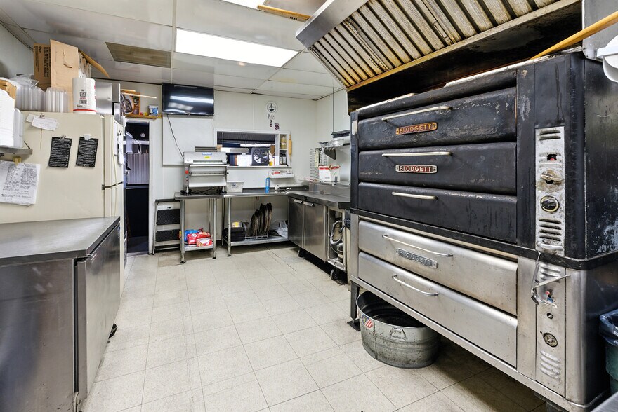 More Photos Of 111 E Main St, Rose City Restaurant For Sale