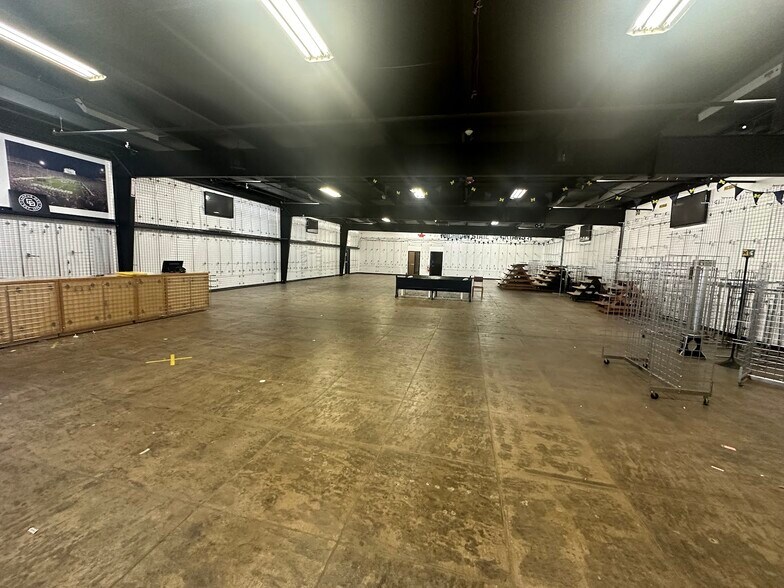 More Photos Of 4330 W Mount Morris Rd, Mount Morris General Retail For Sale