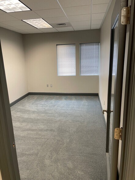 More Photos Of 3850 Bessemer Rd, Mount Pleasant Office Residential For Lease