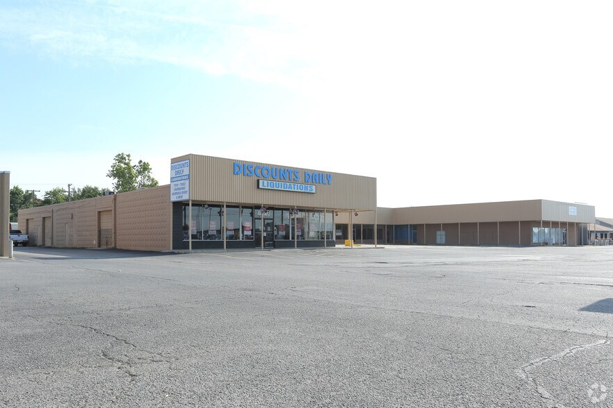 More Photos Of 6129-6149 E 31st St, Tulsa Unknown For Lease