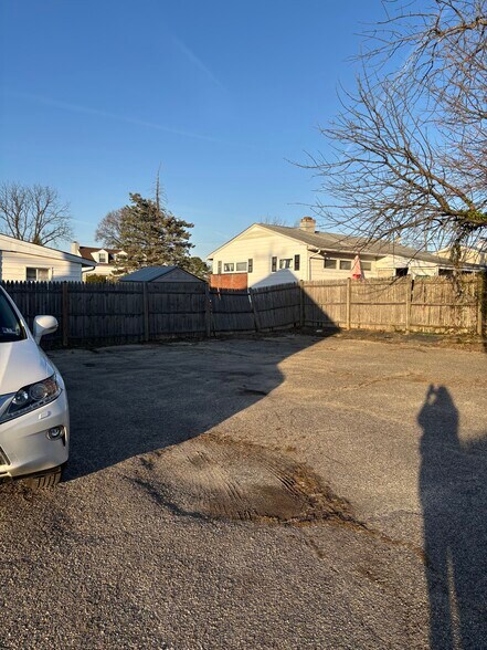 More Photos Of 8609 Old Harford Rd, Baltimore Office For Lease