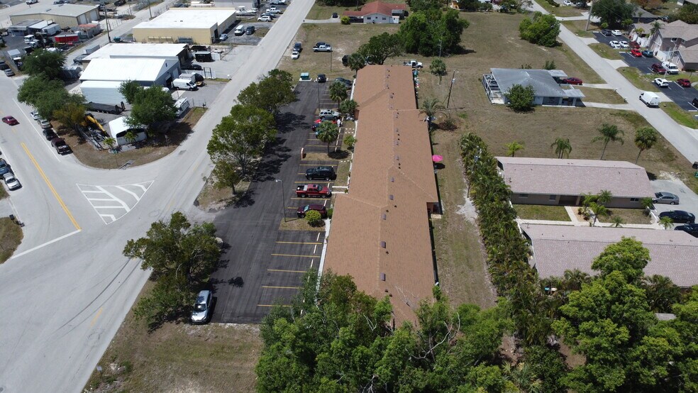 More Photos Of 1031 SE 9th St, Cape Coral Apartments For Sale