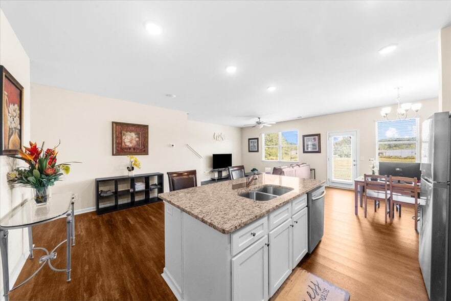 More Photos Of 300 Harrison Dr, Calhoun Apartments For Sale