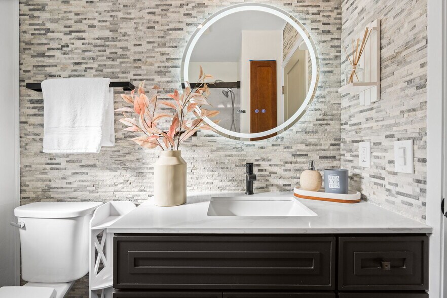 More Photos Of 8124 Greenly Dr, Oakland Apartments For Sale