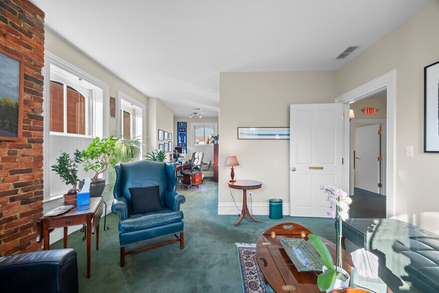 More Photos Of 258 42nd St, Pittsburgh Office For Sale