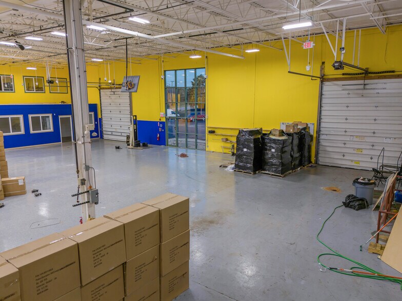 More Photos Of 10410-10426 163rd Pl, Orland Park Manufacturing For Sale