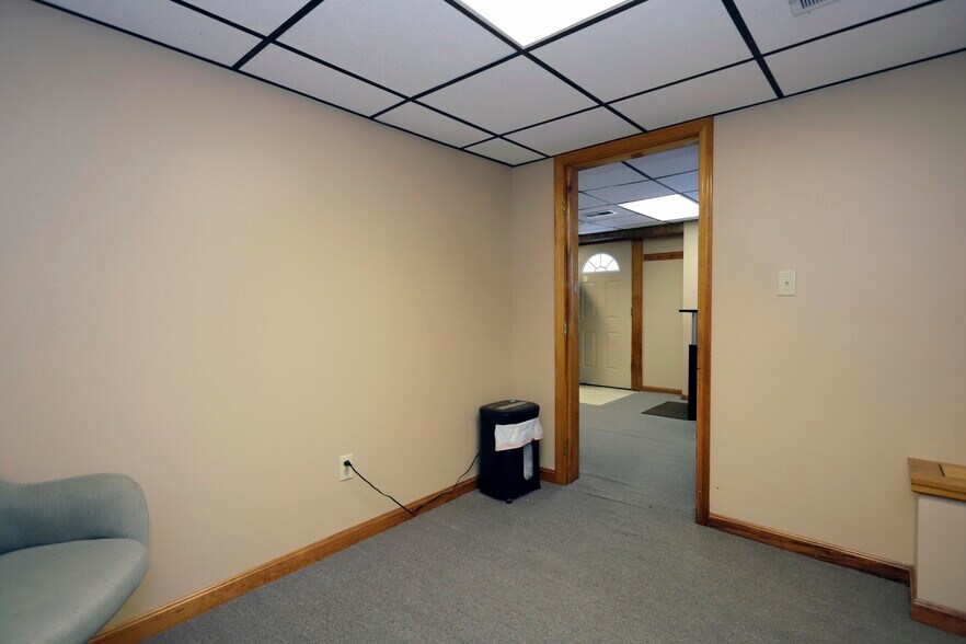 More Photos Of 161 Lindsey St, Fall River Office Residential For Sale