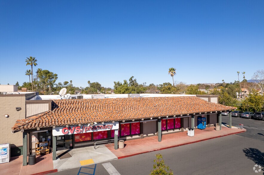 More Photos Of 24301 Muirlands Blvd, Lake Forest Freestanding For Lease
