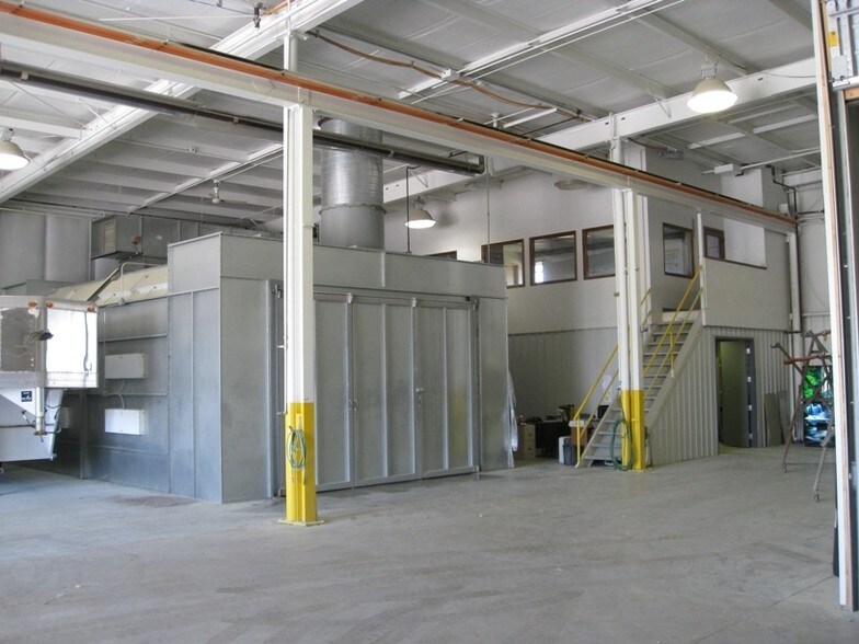More Photos Of 2425 Hutson Rd, Green Bay Manufacturing For Sale
