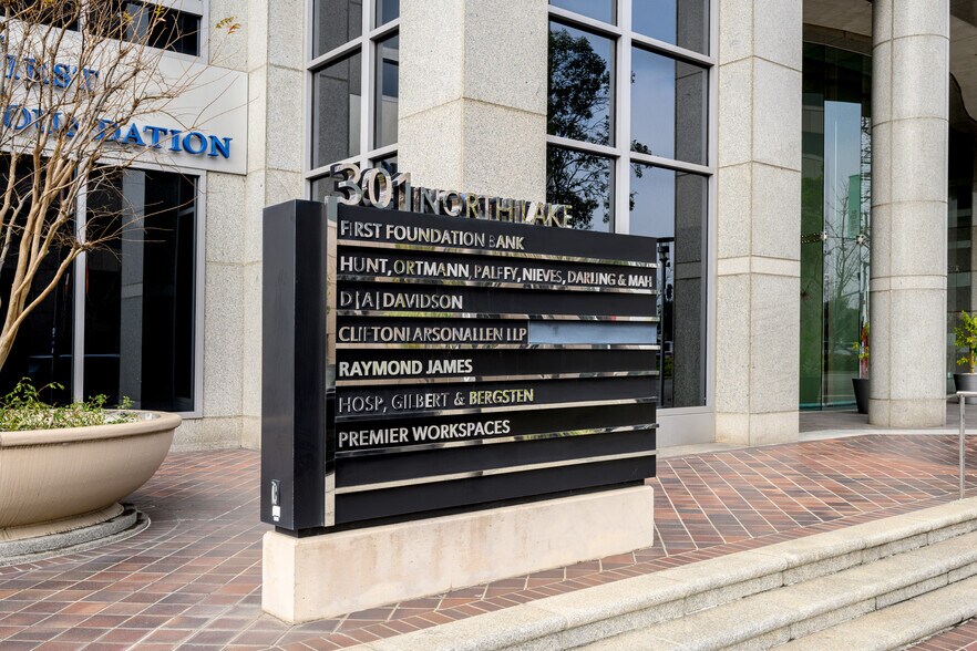 More Photos Of 301 N Lake Ave, Pasadena Office For Lease