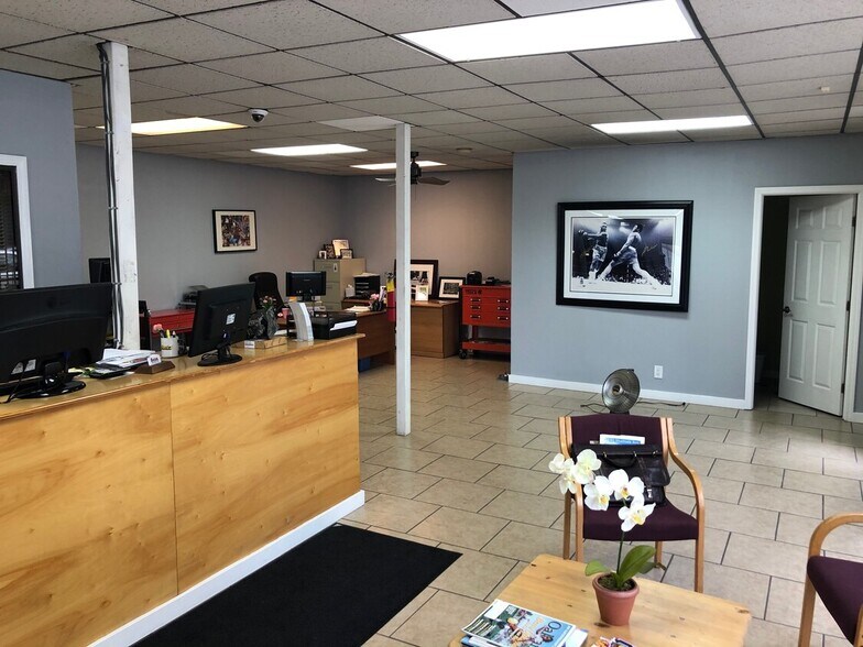 More Photos Of 2340-2350 Webster St, Oakland Auto Repair For Sale